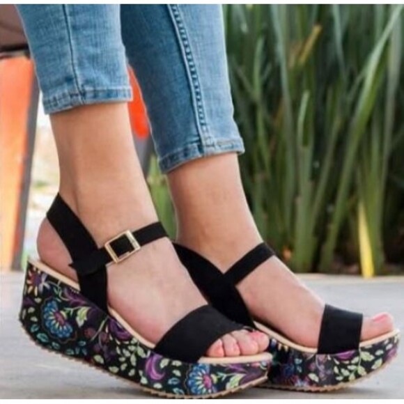 Womens  Wedge Sandals, Comfortable and Lightweight Platform,Black Floral‎ Sz 6 - Picture 1 of 8